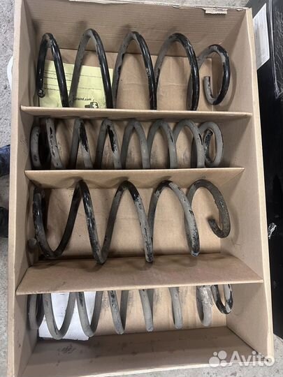 Задние Пружины tiguan 1