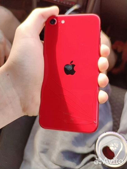 Телефон iPhone Se 2020