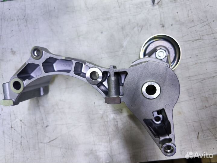 Натяжитель Приводного Ремня Toyota Land Cruiser 20