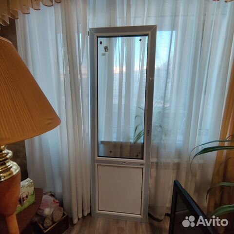 Пластиковая балконная дверь