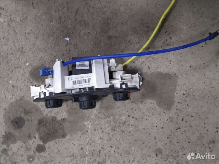 Блок управления отопителем renault logan 2