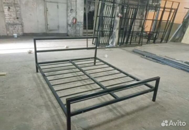 Кровать в стиле лофт