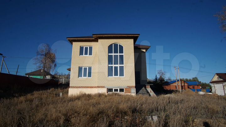 Коттедж 253,9 м² на участке 11,2 сот.