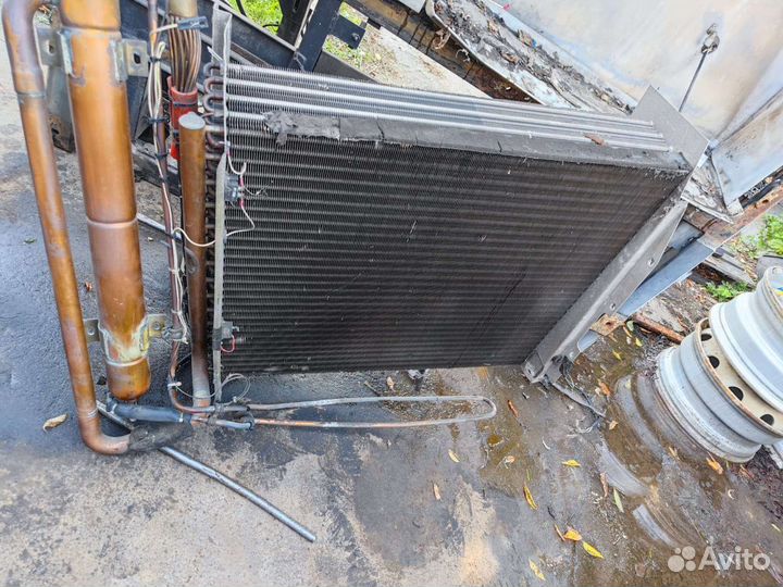 Радиатор с рефрижекторной установки Thermo King