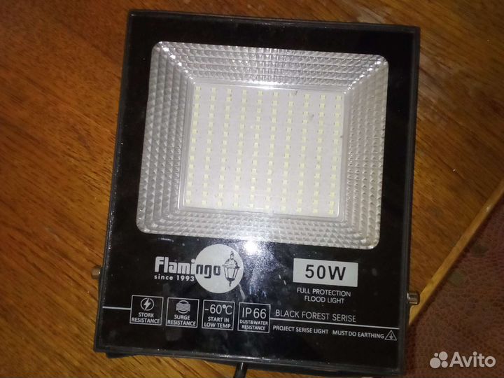 Лампа большая 50 вольт 140 маленьких ламп