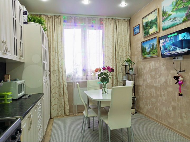 2-к. квартира, 52,9 м², 10/16 эт.