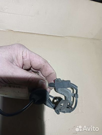 Датчик ABS задний левый mitsubishi Citroen Peugeot