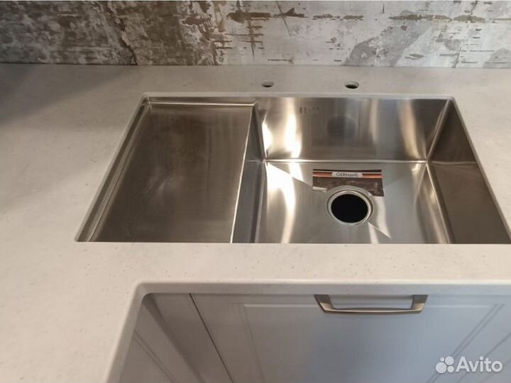 Столешница из акрилового камня Staron Supreme 150х60