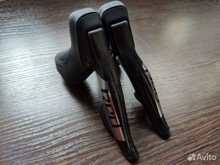 Шоссейно-гравийные шифтеры-дуалы sram RED eTap AXS