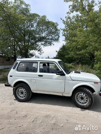 LADA 4x4 (Нива) 1.7 МТ, 2000, 220 000 км