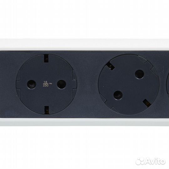 Удлинитель с поворотным блоком Legrand Revolution