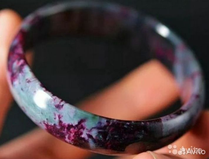 Эвдиалит. Браслет