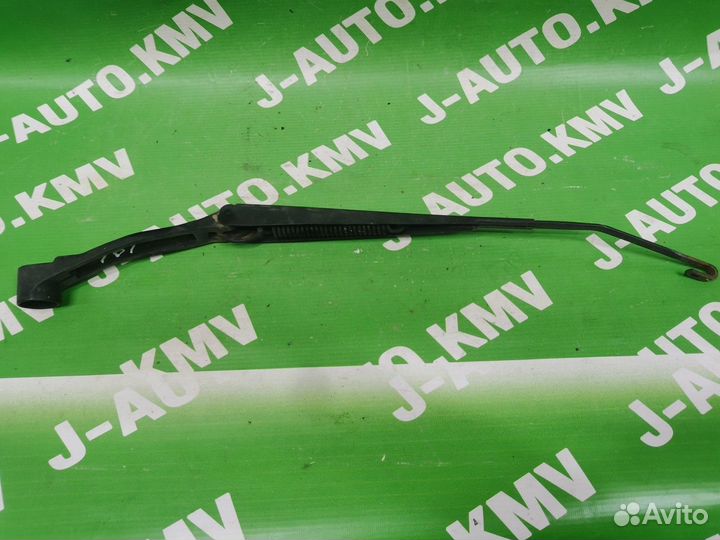 Поводок стеклоочистителя Mitsubishi Lancer