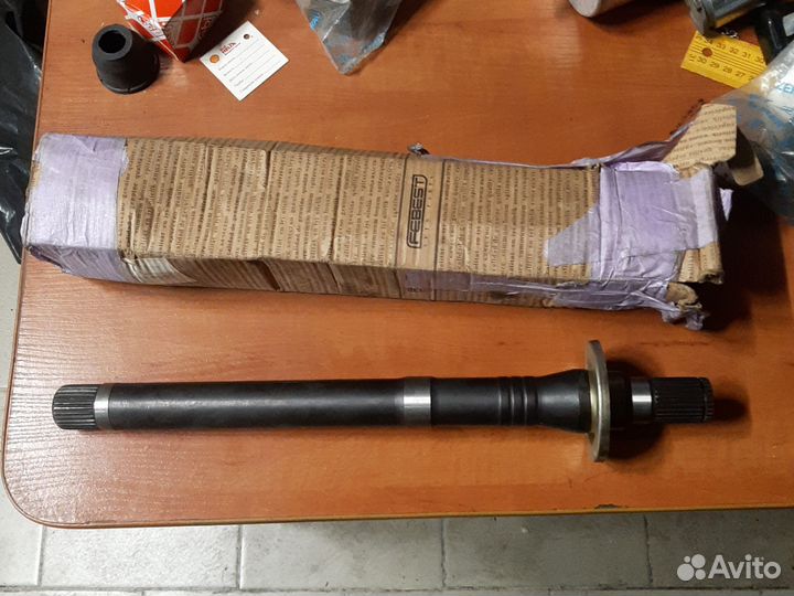 Правый приводной вал hyundai santa FE 2006