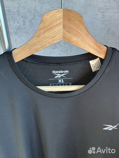 Лонгслив reebok