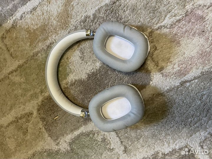 Беспроводные наушники