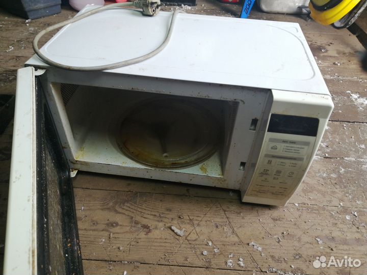 Микроволновка на запчасти