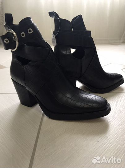Ботинки женские новые 38 размера