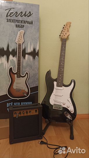 Электрогитара и комбоусилитель