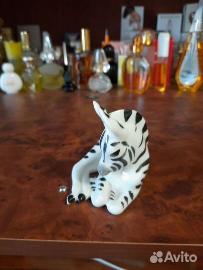 Статуэтка фарфор