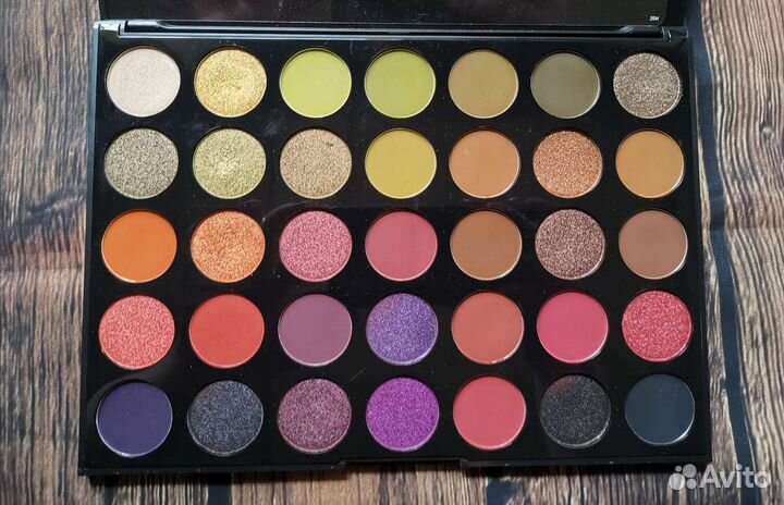 Палетка теней Morphe 35M Boss Mood