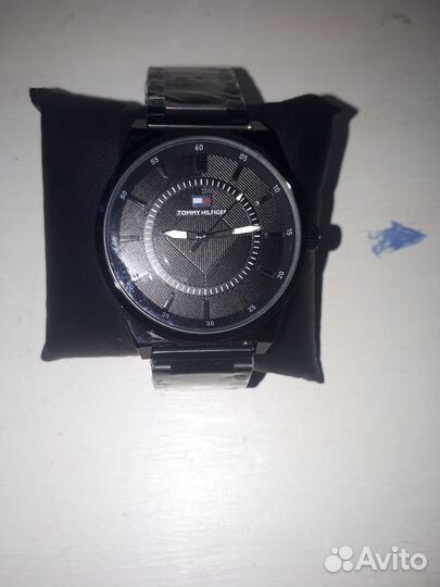 Часы Tommy Hilfiger