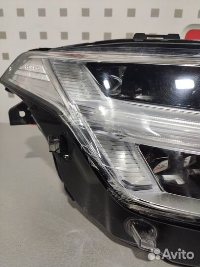 Фара правая на volvo хс90, xc60 после 2015