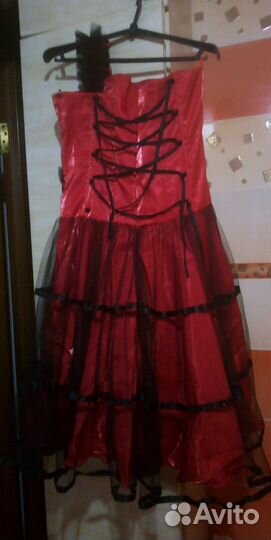 Нарядное платье