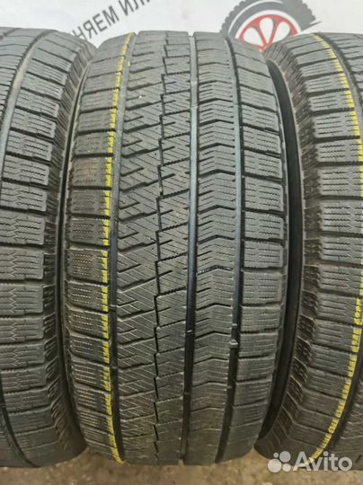 Bridgestone Blizzak VRX2 215/55 R16 93Q