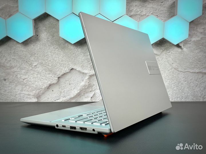 Ноутбук для работы Asus VivoBook / i5 + Intel UHD