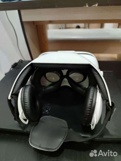 Очки виртуальной реальности с вентилятором