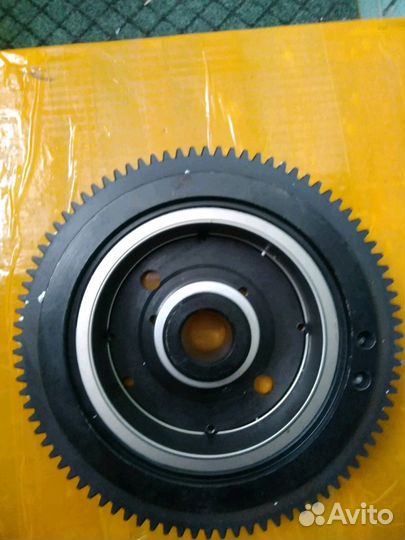 Маховик на лодочный мотор Yamaha E40XW