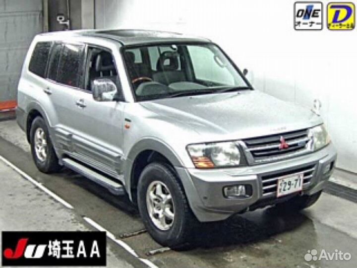 Накладка на порог салона Mitsubishi Pajero V75W