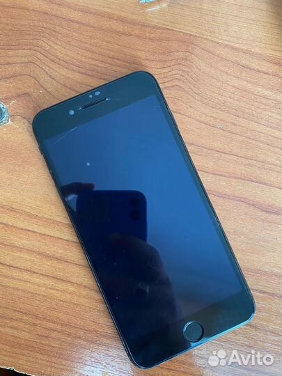 iPhone 8 Plus, 64 ГБ