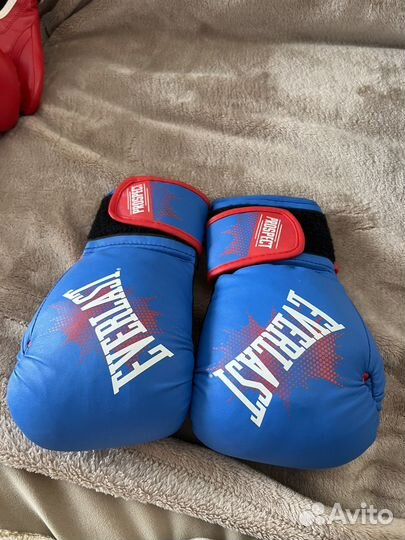 Боксерские перчатки