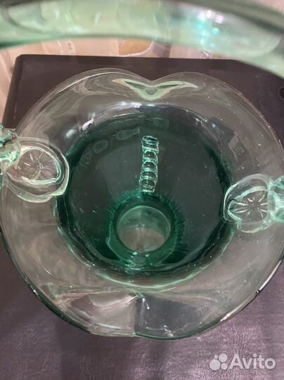 Ваза из цветного стекла