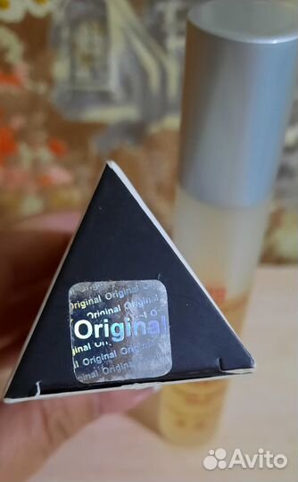 Парфюмированная вода Eau de Parfum Givenchy