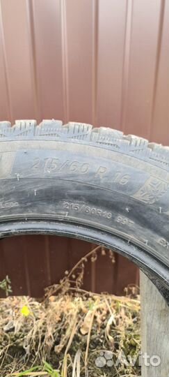 Michelin X-Ice North 4 215/60 R16