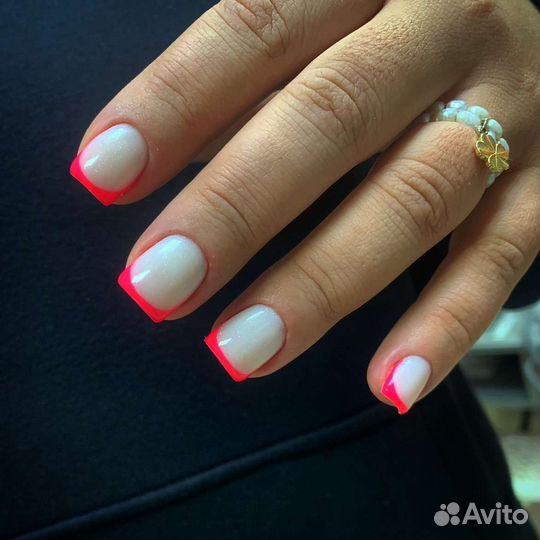 Маникюр с покрытием гель-лаком