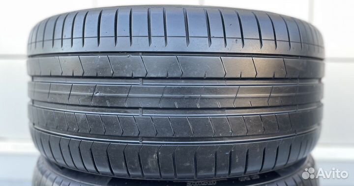 Pirelli P Zero PZ4 305/40 R20