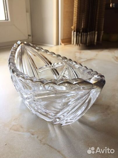 Хрустальная ваза