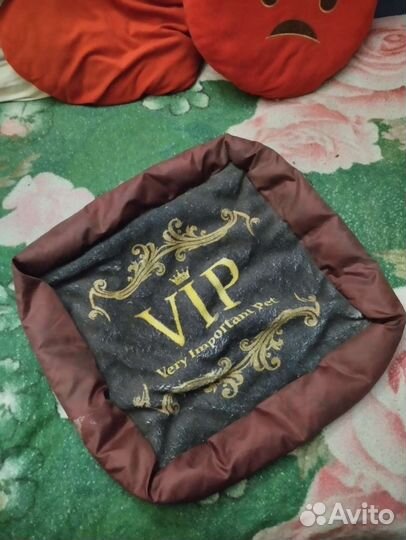 Лежанка для кошек