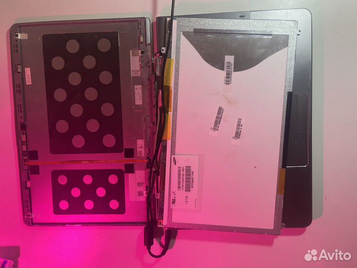 Ноутбук Samsung np530u3b рабочий но убитый корпус