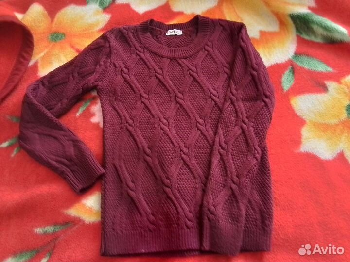 Свитер женский