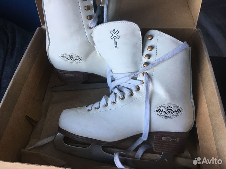 Коньки для фигурного катания женские