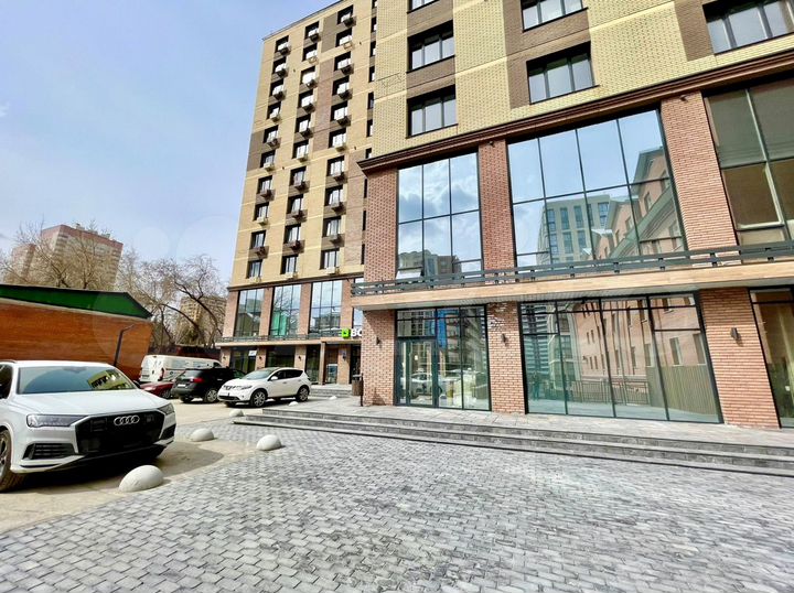 Под ресторан, медцентр, выставочный зал 200 м²