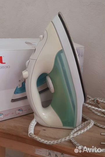 Утюг Elenberg SI-3007 бу