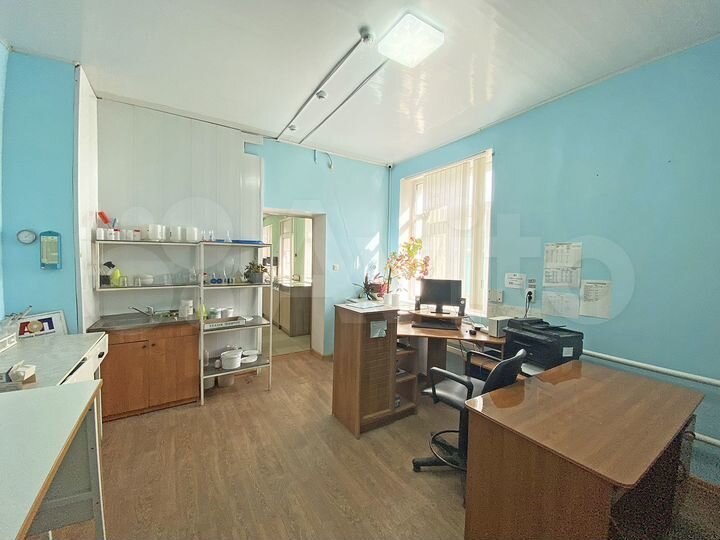 Здание 265 м² на участке 15 соток