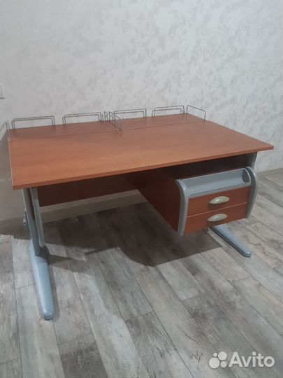 Письменный стол-парта