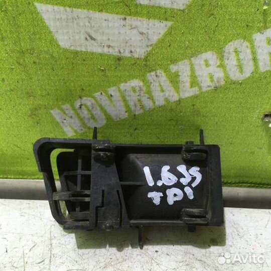 Ручка двери передней внутренняя правая Фольксваг